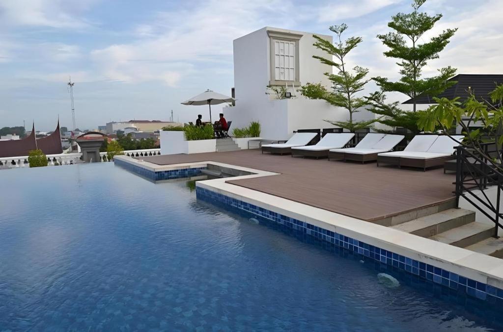 The Axana Hotel Padang  Exterior foto