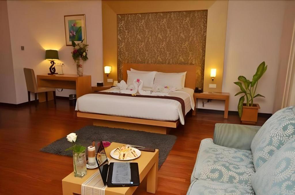 The Axana Hotel Padang  Exterior foto